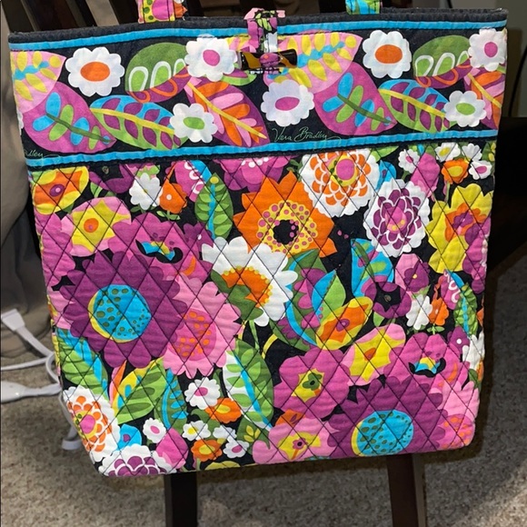 Vera Bradley Handbags - Vera Bradley Va Va Bloom small tote